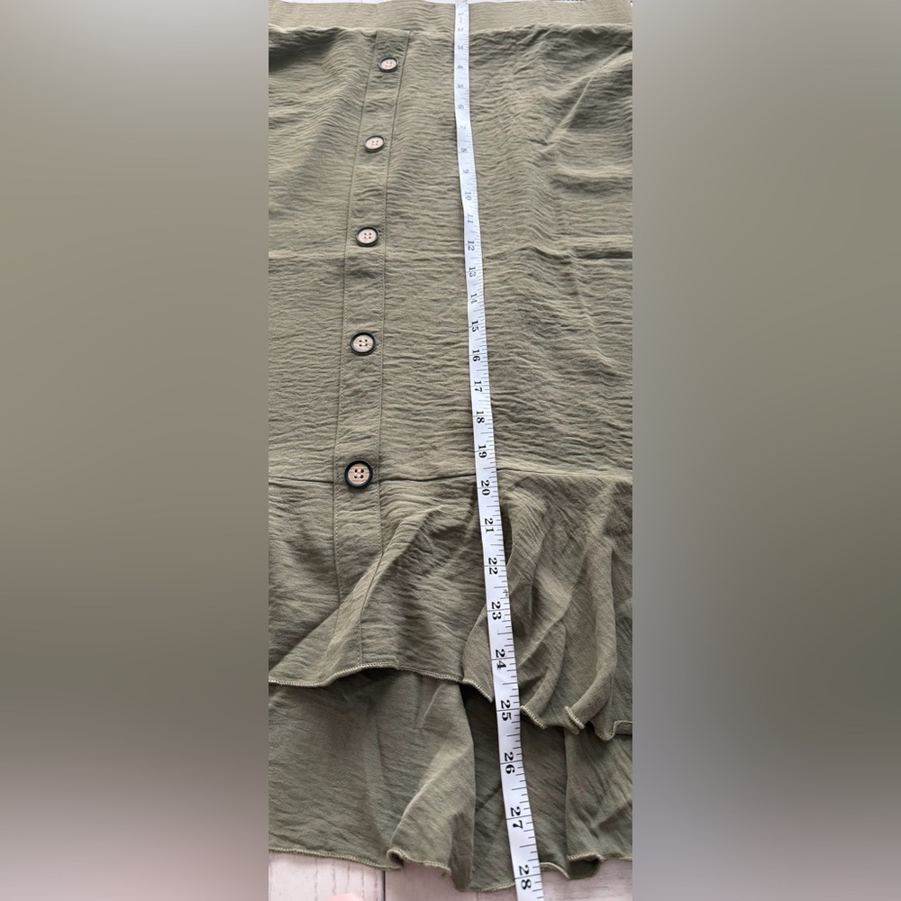 Retrology Women’s in washed olive, size L, Ruffled Button Skirt NWT - Picture 8 of 9
